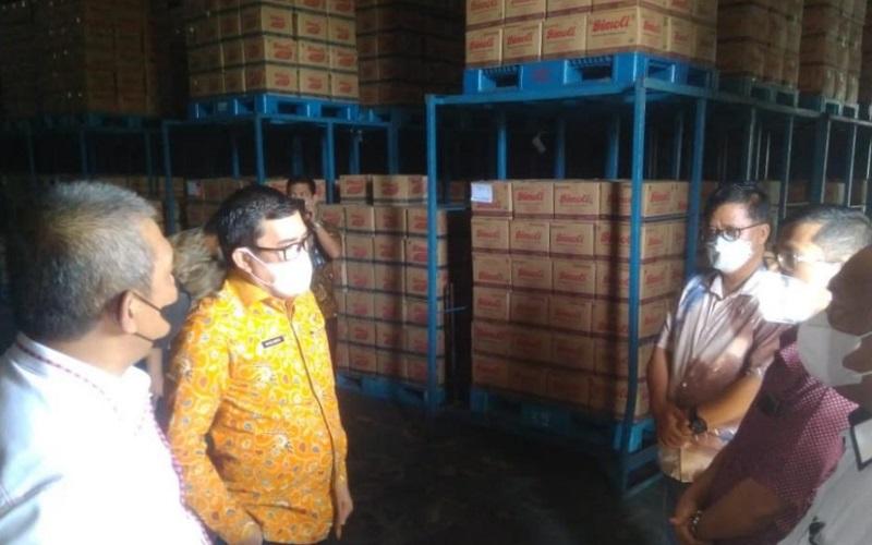 KPPU Duga Penimbun Jutaan Kg Minyak Goreng di Sumut Ulah Kartel