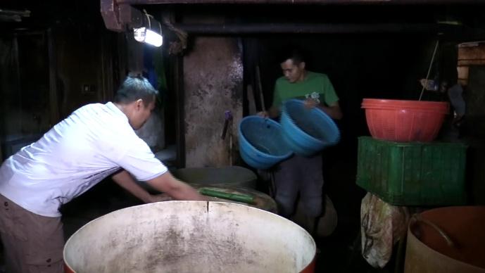 Protes Harga Kedelai Mahal, Ratusan Pengrajin Tahu Tempe di Johar Baru Mogok Produksi