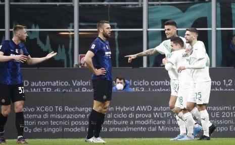 Gagal Puncaki Klasemen, Inter Kalah 0-2 oleh Sassuolo di Kandang Sendiri