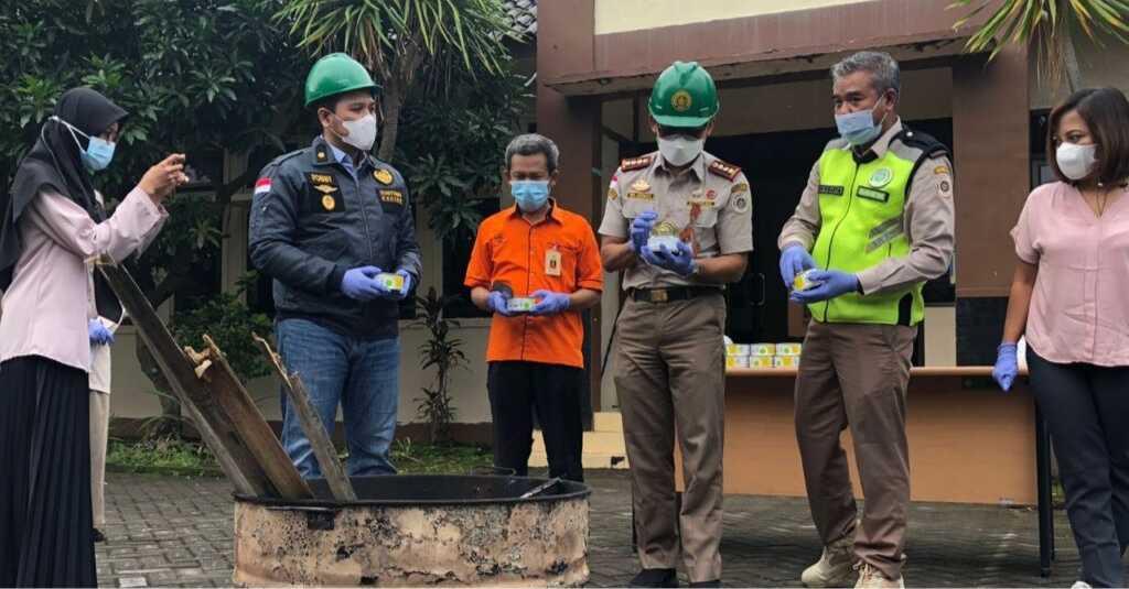 Bea Cukai dan Balai Karantina Pertanian Musnahkan Benih Positif Bakteri