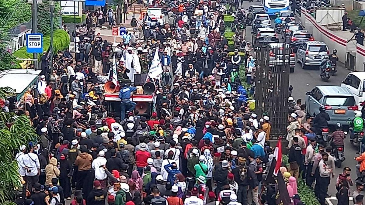 Massa PA 212 Banjiri Sekitaran Kedubes India di Rasuna Said