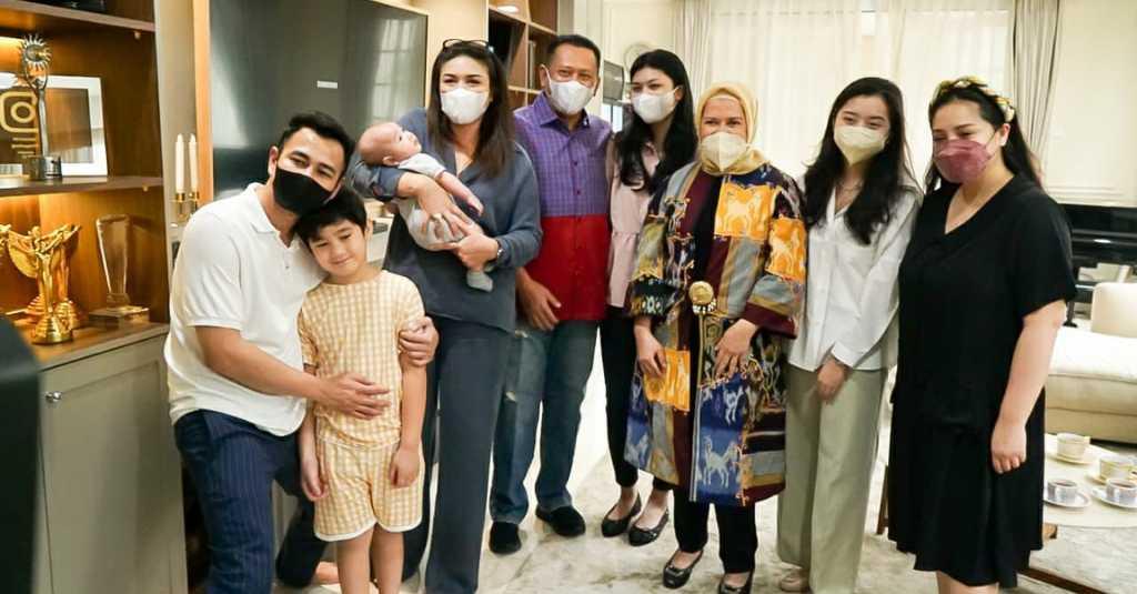 Kunjungi Kediaman Babby Raffi Ahmad & Nagita Slavina, Bamsoet Ajak Generasi Millenial Kembangkan Bisnis Digital