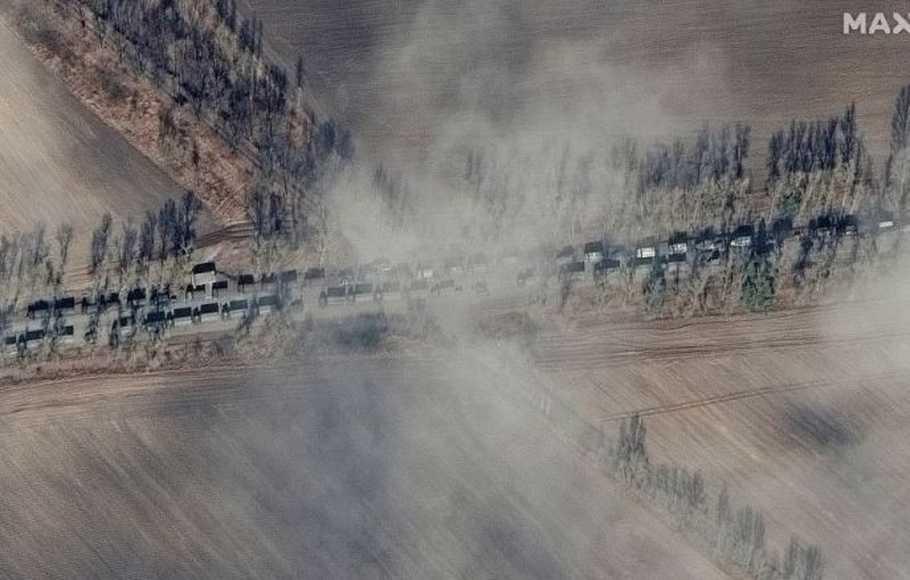 Lebih Horor dari Kemacetan 17 Jam di Puncak, Ini Penampakan Antrian Panjang Pasukan Rusia Menuju Kiev