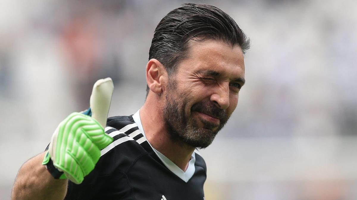 Menolak Tua, Buffon Perpanjang Kontrak dengan Parma Hingga Usia 46 Tahun