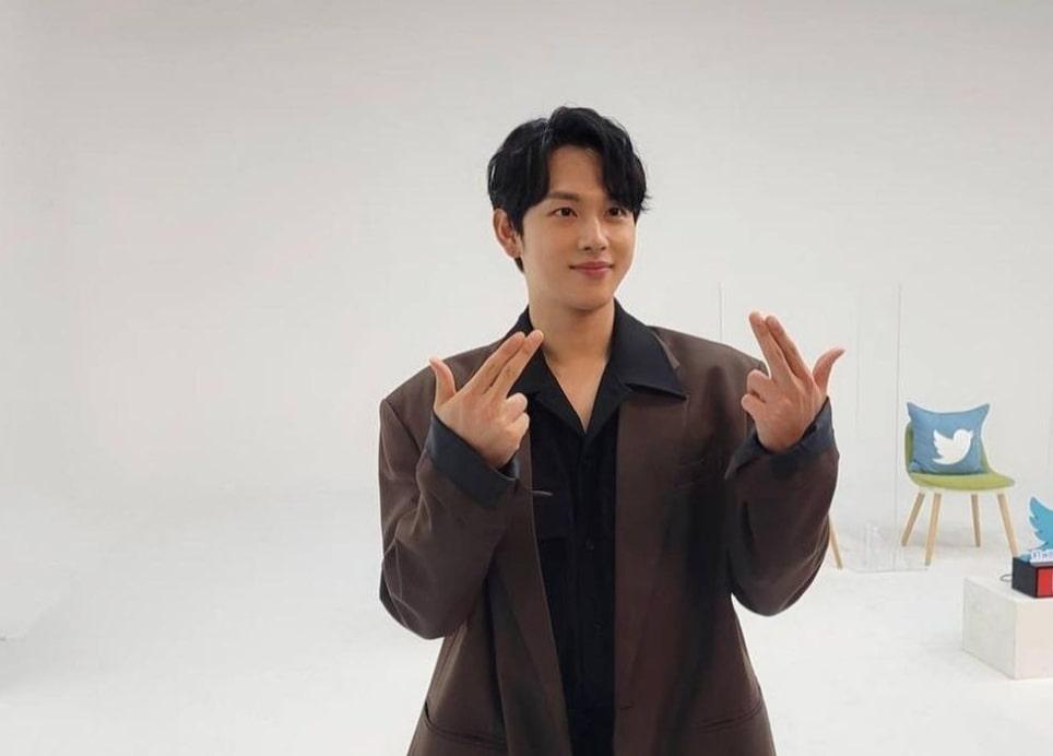 Keren, Artis Korea Ini Sewa Hotel Selama Sebulan untuk Warga Kiev Ukraina