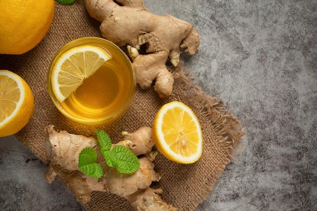 Ingin Cepat Turun Berat Badan? Yuk Cobain Ramuan Lemon Ini