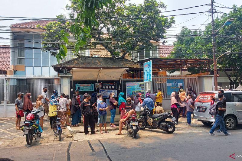 Bandel Banget, Panpel Bazar Minyak Goreng Rawamangun Temukan Kupon Antrian Palsu