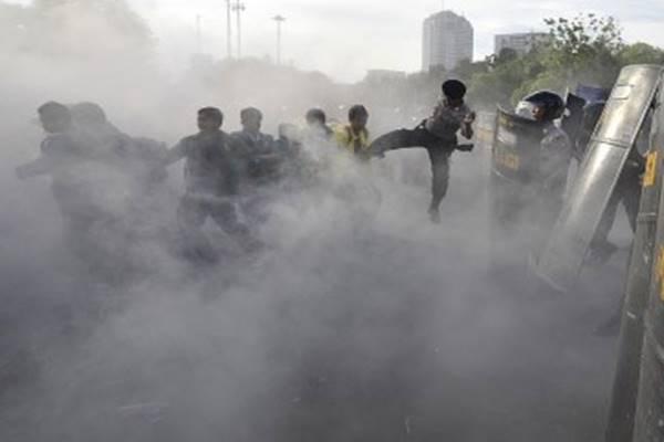 Demo Tolak Pemekaran Papua Ricuh, Kasat Intel Polres Jakpus Pingsan Kena Hantam