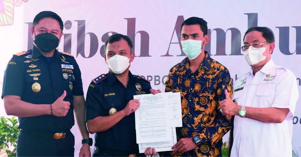 Bea Cukai Hibahkan Speedboat dan Sepatu Olahraga untuk Masyarakat