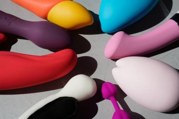 Wajib Banget Paham! Ini Cara Membersihkan Sex Toy Supaya Aman Dipakai