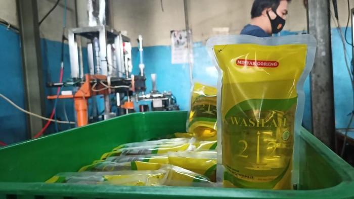Astaga, Minyak Goreng 'Wiro Sableng 212' Dikelola Keluarga Anggota DPR Jawa Barat