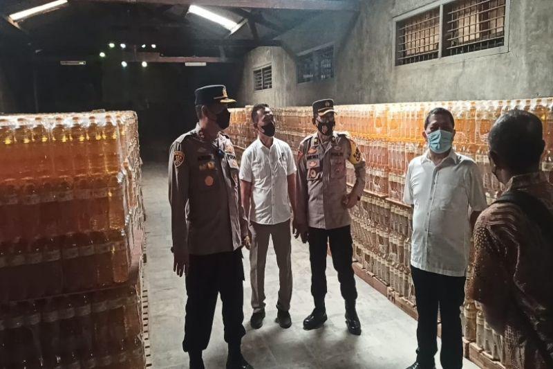 Duet Polres-Pemkab Pekalongan Berhasil Temukan Ribuan Liter Minyak Goreng di Dua gudang