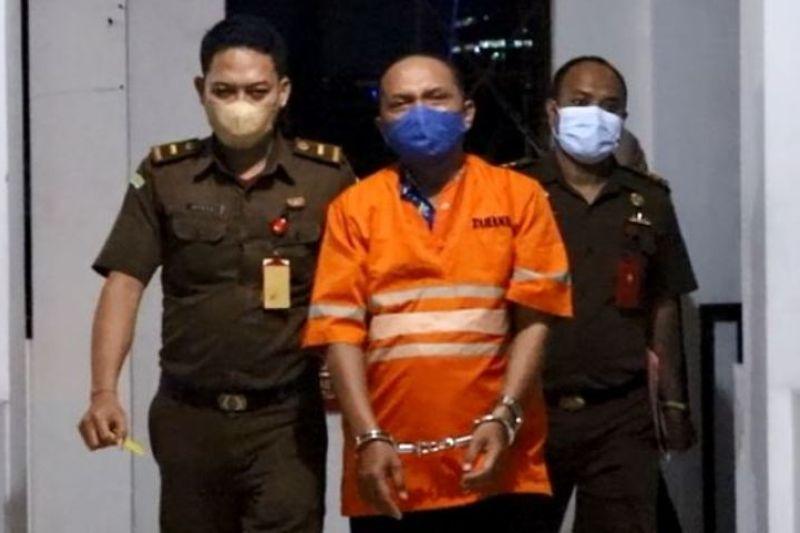 Pimpinan Bank Jatim Syariah Jadi Tersangka dan Ditahan karena Korupsi Rp25 Miliar