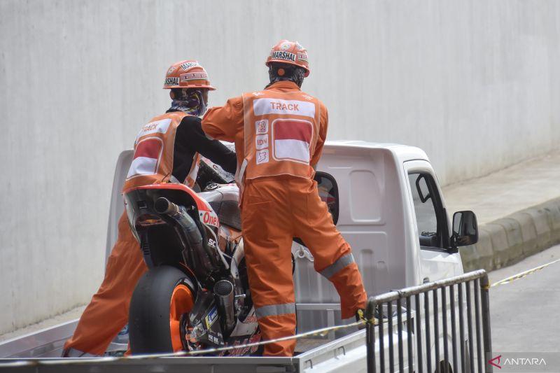 Alami Kecelakaan saat Sesi Latihan, Marc Marquez Dibawa ke Rumah Sakit!