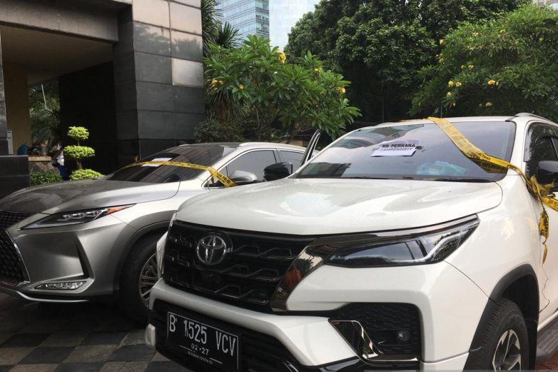 Polisi Sita Mobil Mewah dan Apartemen Sebagai Bukti Kasus Robot Trading Fahrenheit