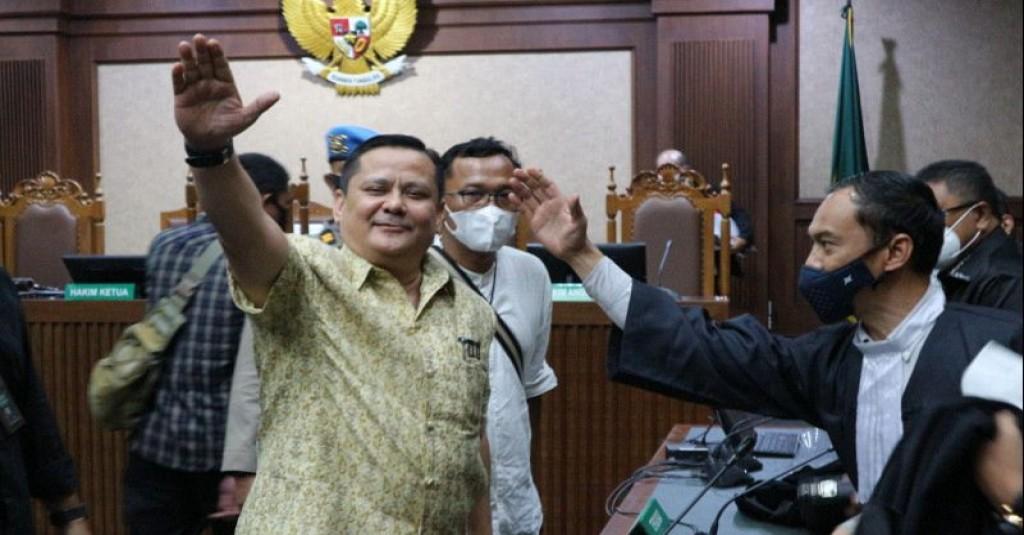 Detik-detik Irjen Napoleon Lumuri Muka M Kece Pakai Tinja Manusia