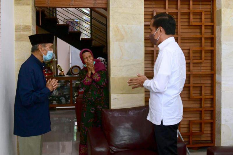 Presiden Jokowi Jenguk Buya Syafii, Muhammadiyah: Ini Simbol Negara Kekeluargaan