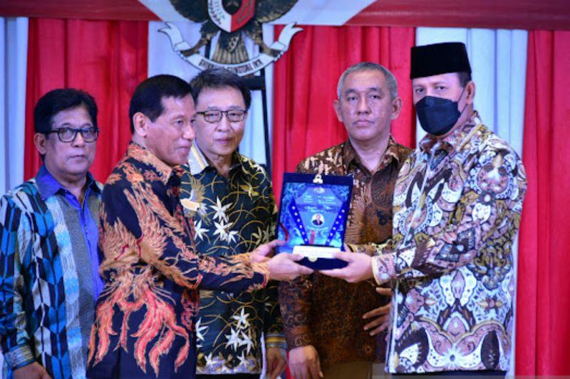 Ketua BNPT Boy Rafli Raih Penghargaan