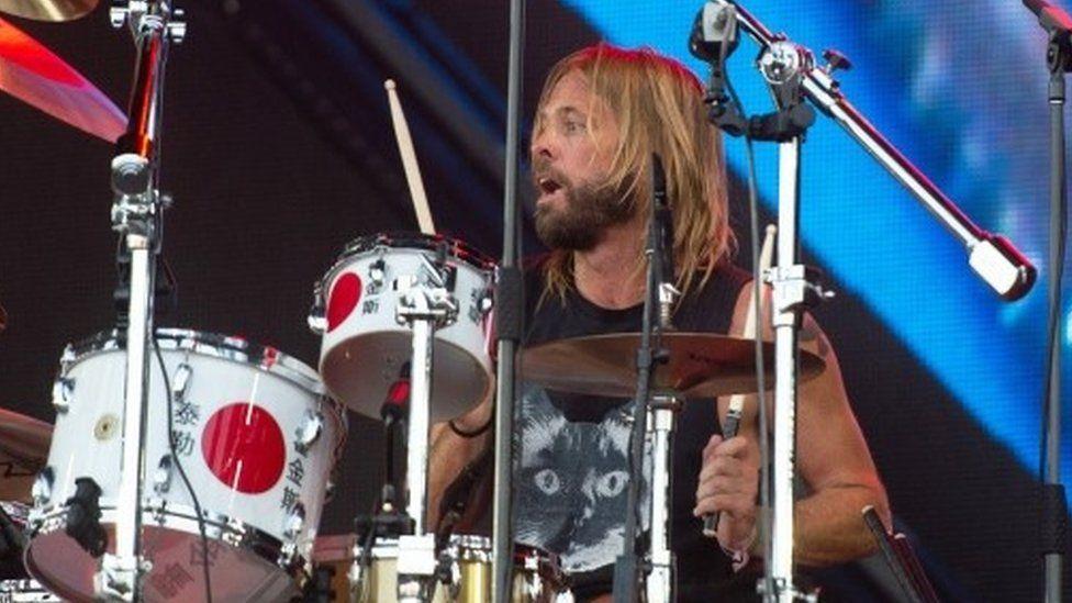 Banyak Obat-obatan di Tubuh Drummer Foo Fighters Taylor Hawkins, Over Dosis