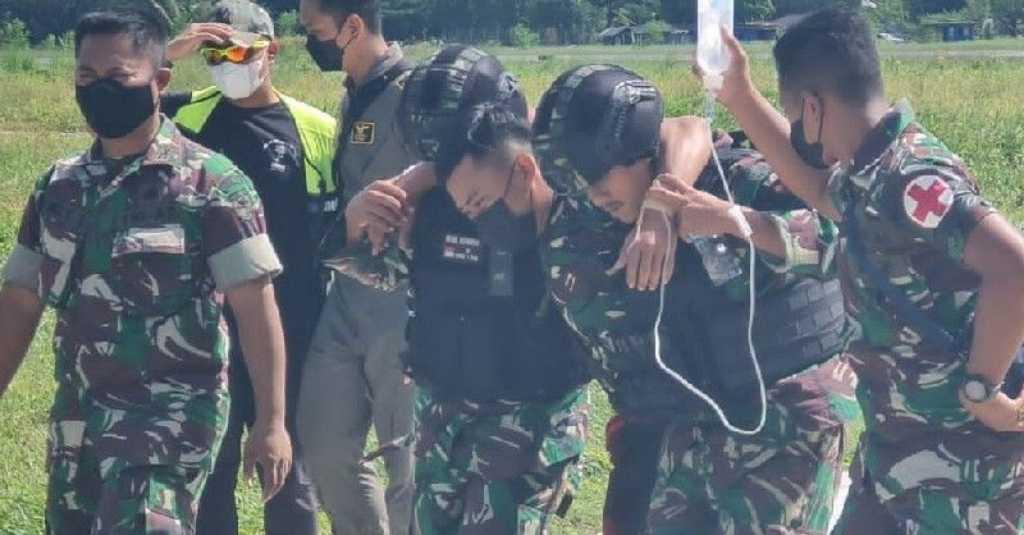 Enam Anggota Marinir yang Terluka Dalam Baku Tembak dengan KKB Berhasil Dievakuasi