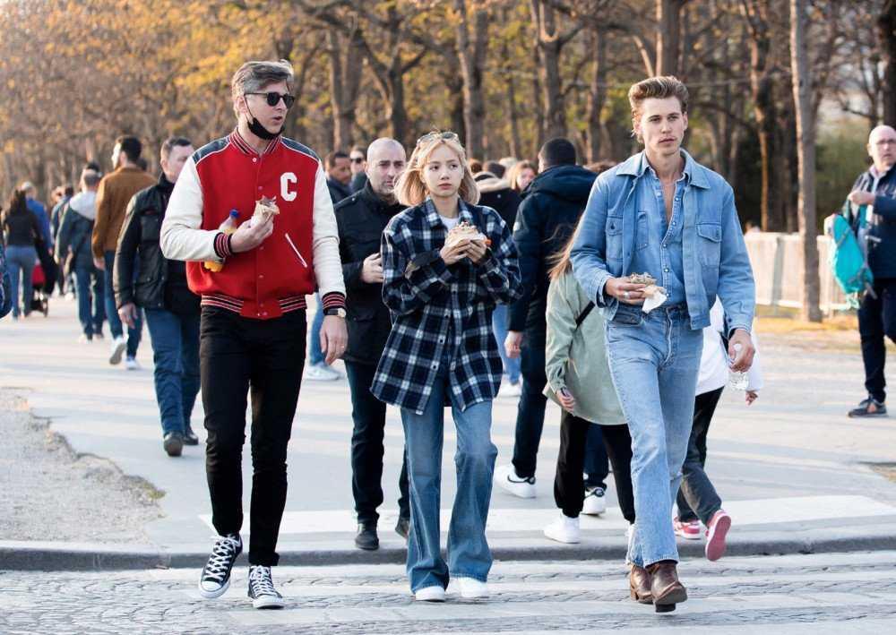 Lisa BLACKPINK Hang Out bareng Aktor Amerika, Austin Butler dan Peter Utz CELINE di Paris