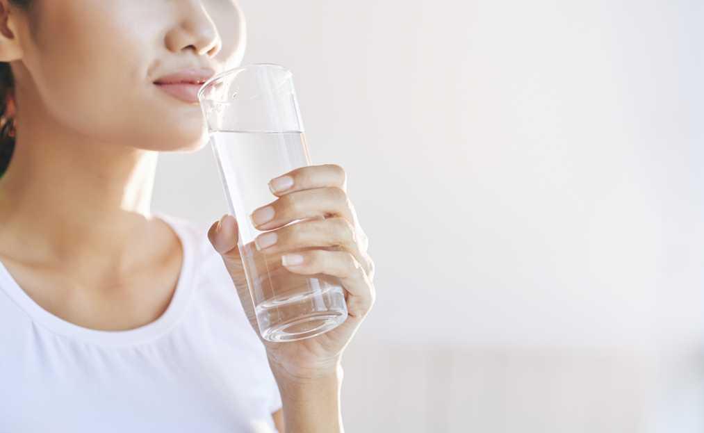 8 Waktu Terbaik untuk Minum Air Putih