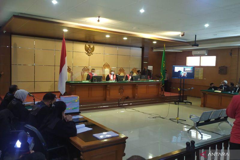 Bahar Smith Tolak Keluar Tahanan Meski Sidang Dilakukan secara Virtual