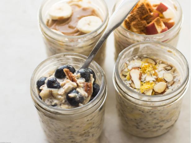 Gak Perlu Masak dan Gak Pake Ribet, Sarapan Sehat Pakai Overnight Oats Yuk!