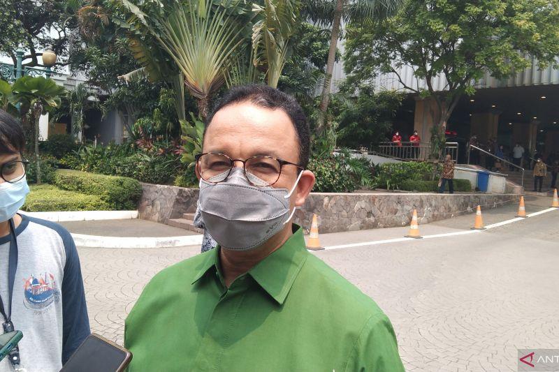 Anies Persilakan Ibadah Ramadan di Masjid tapi Bukber di Rumah