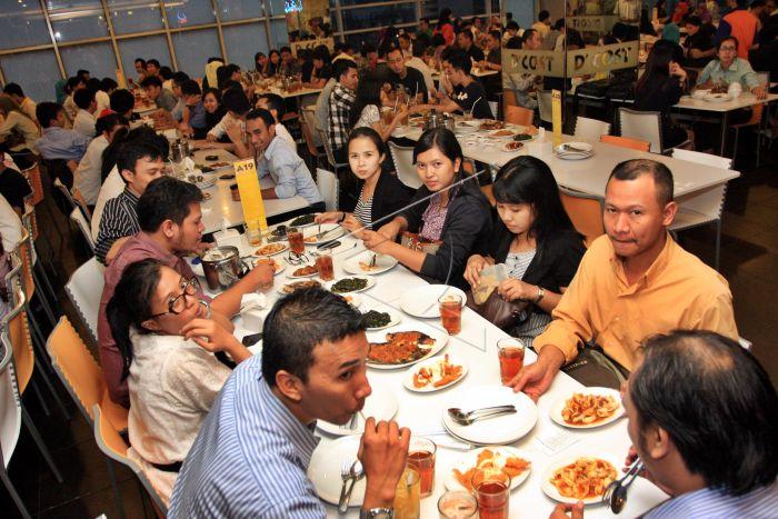 Epidemiolog UI Duga Larangan Bukber Ada Kaitannya dengan Gaya Hidup Mewah Pejabat