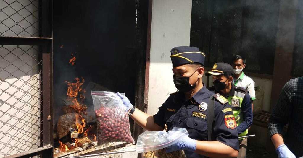 Wujudkan Komitmen Lindungi Masyarakat, Bea Cukai Musnahkan Barang-Barang Ilegal