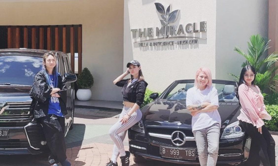 Maria Ozawa: Selamat Menunaikan Ibadah Puasa Orang Indonesia
