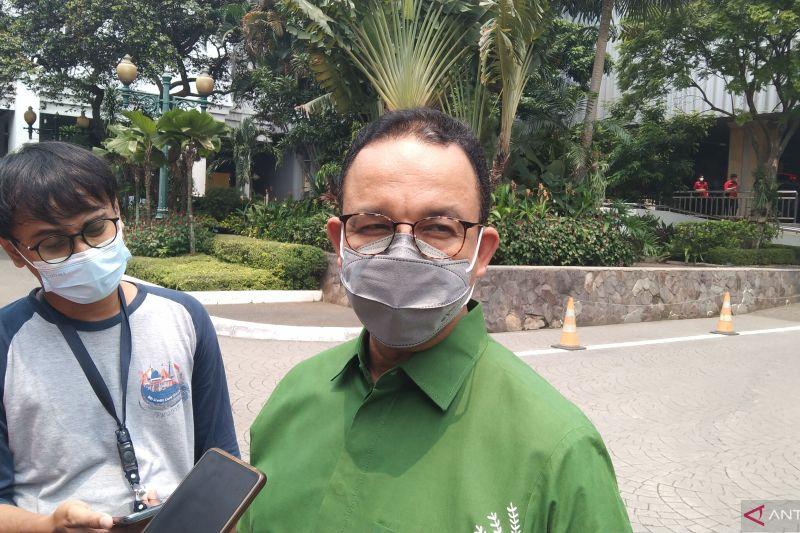 Beda Perlakuan di Masjid UGM: Anies Diteriaki 'Presiden', Ganjar malah Didemo Jemaah