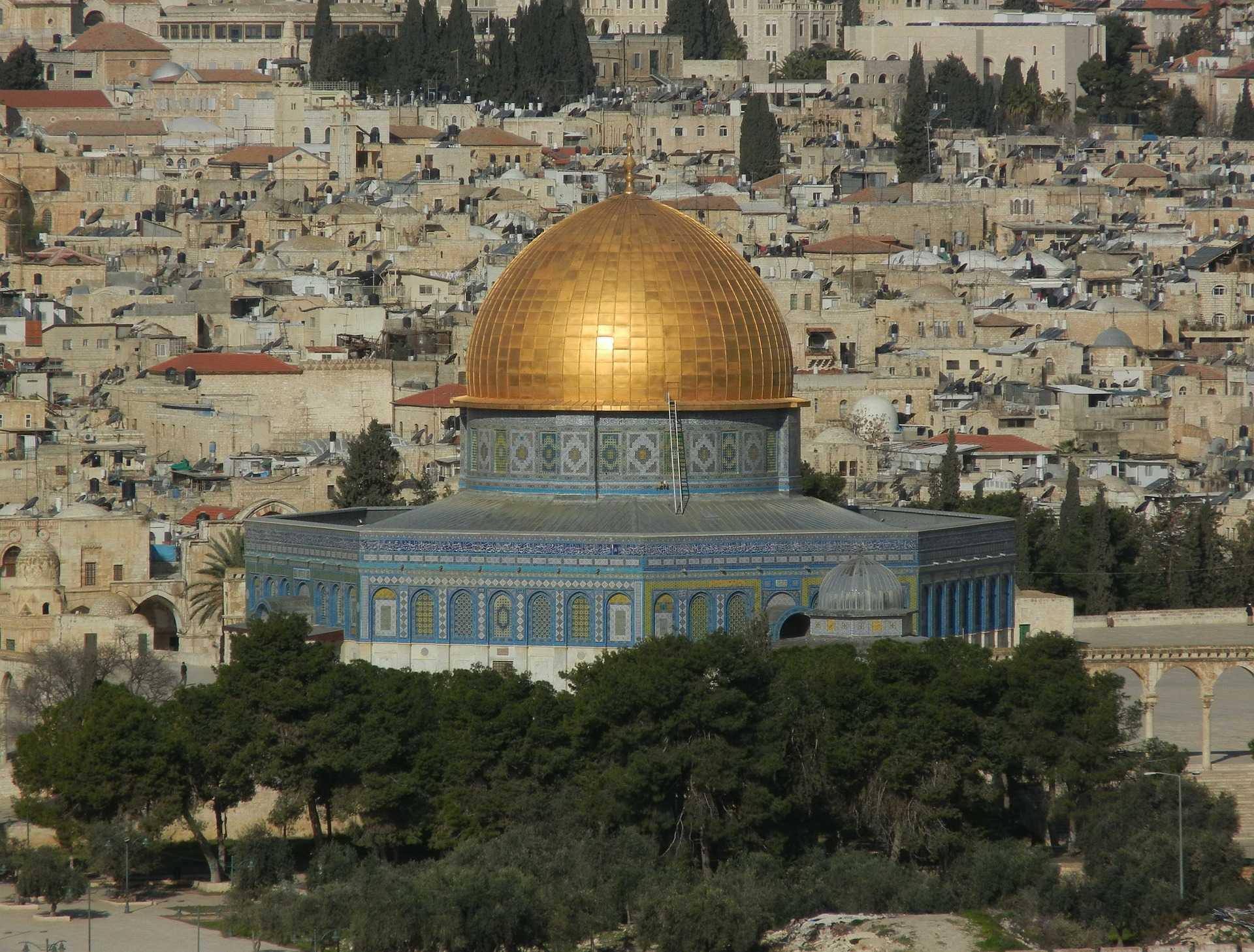 Usia 45 hingga 55 Tahun, harus Izin Masuk Al-Aqsa Selama Ramadhan