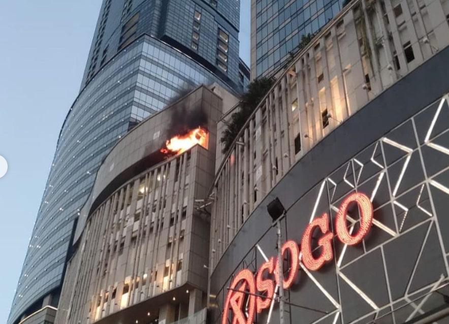 Mal Tunjungan Plaza 5 Surabaya Kebakaran Rabu Sore