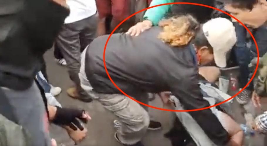 Pelaku Copot Celana Ade Armando Mulai Terkuak, Rambut Gondrong Pirang dan Bertopi Krem, Siapa Dia?