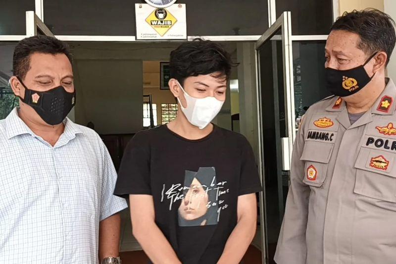 Bikin Heboh di Medsos, Penyebar Video Hoax Ibu Gorok Anak di Cipayung Ditangkap Polisi