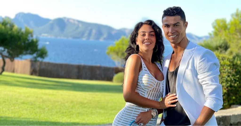 Bayi Laki-laki dari Cristiano Ronaldo dan Georgina Meninggal Dunia