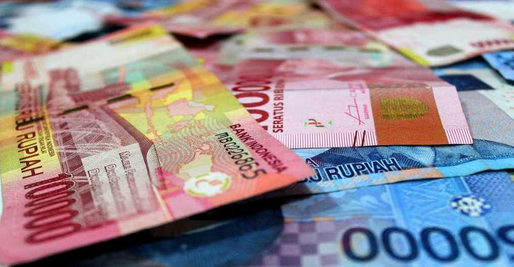 Wow! Polisi Temukan Uang Tunai Rp3,7 Miliar di Exit Tol Mojokerto