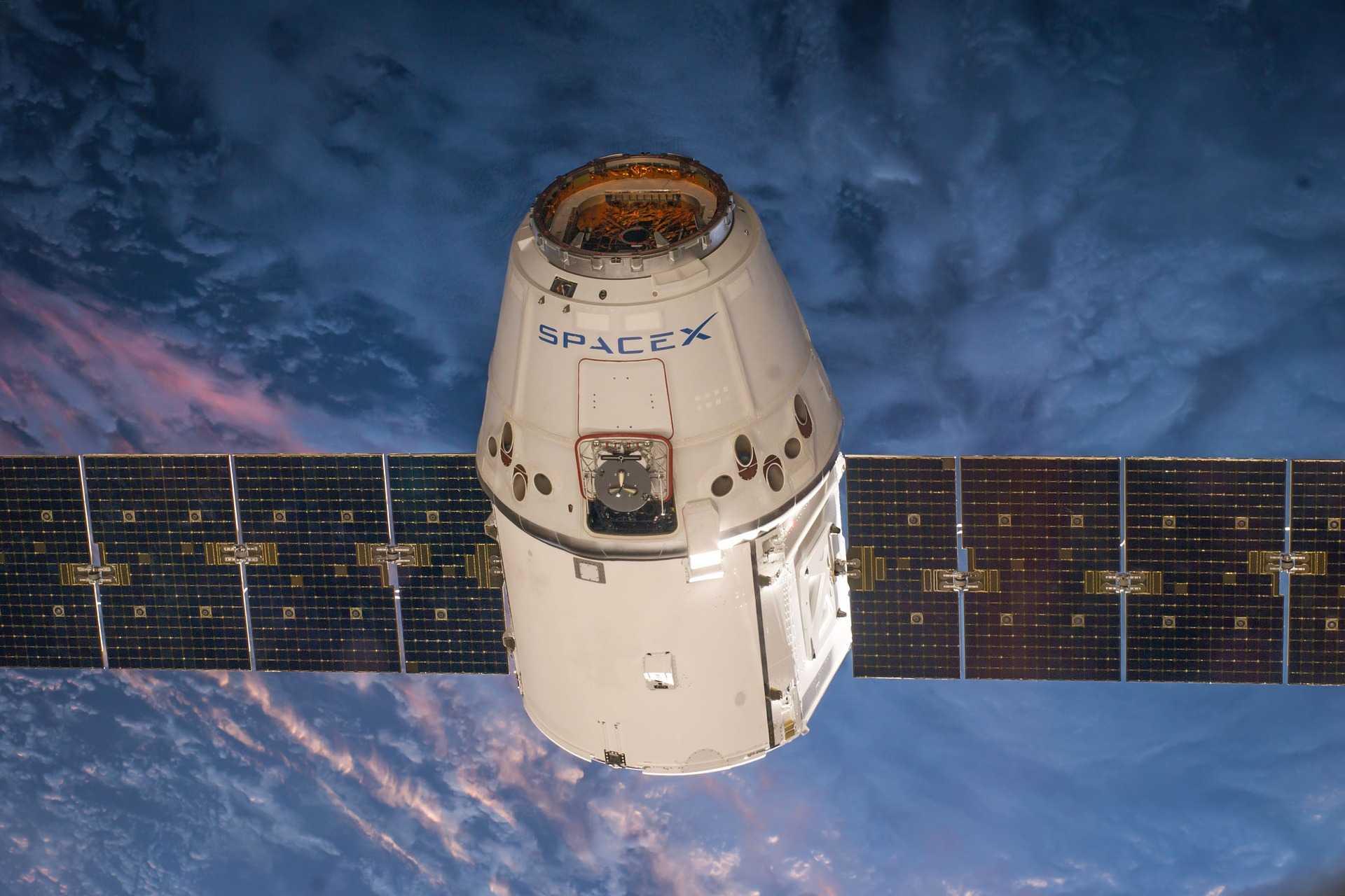 Elon Musk Sediakan WiFi dalam Penerbangan SpaceX untuk Pertama Kalinya