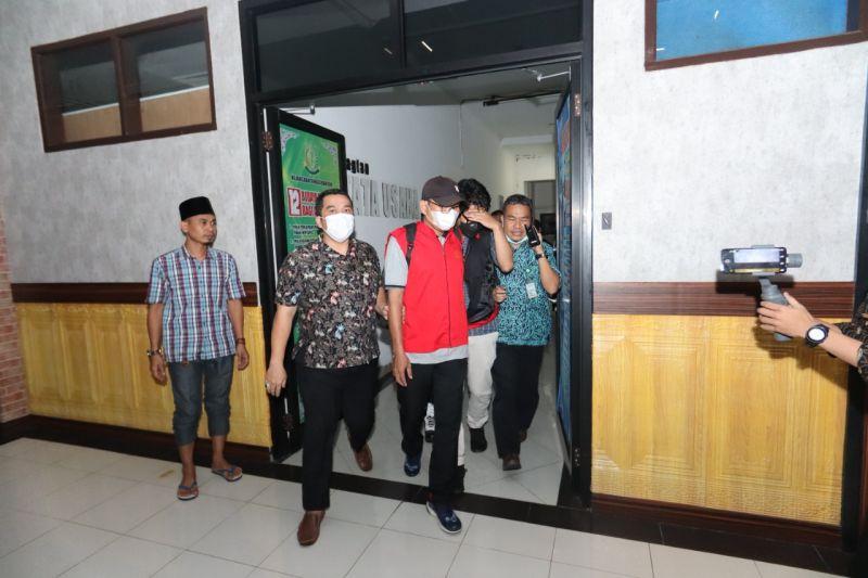 Bapenda Banten Digeledah Terkait Penggelapan Pajak Oknum Samsat, Kejati Banten Sita Duit dan Dokumen