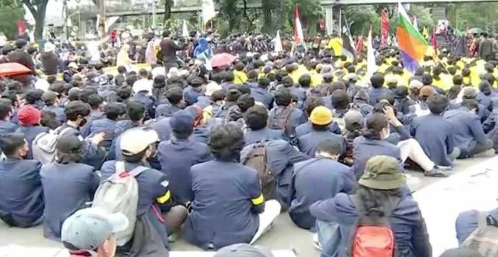 Kabar Kedekatan Partai Mahasiswa Indonesia dengan Wiranto Perlu Dijawab Lugas