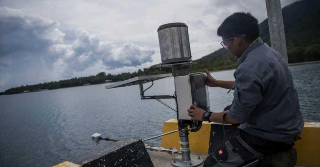 Anak Krakatau Erupsi, Rumah Warga Dihujani Abu Vulkanik