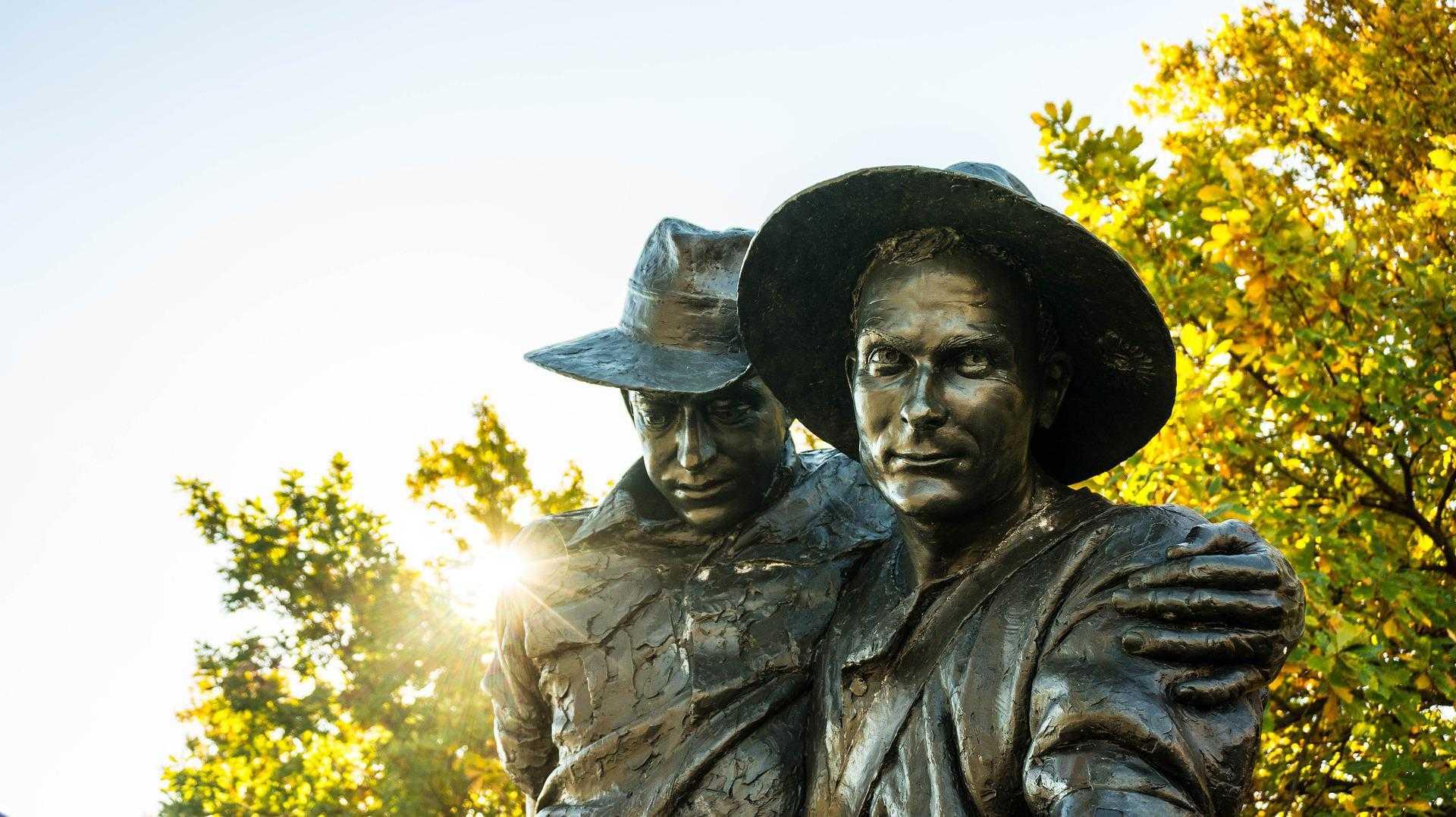 Ribuan Orang di Australia dan Selandia Baru Berkumpul dan Dukung Ukraina di Peringatan Hari Anzac