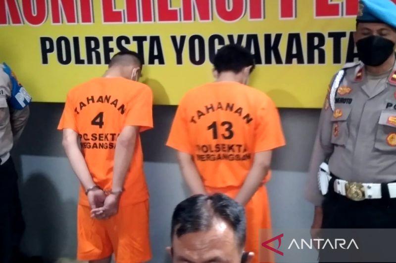 Polisi Jerat Pasal Berlapis ke Tiga Tersangka Pembakar Mahasiswa di Yogyakarta