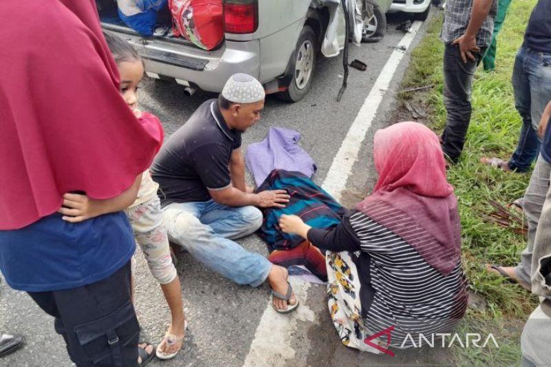 Dua Orang Tewas akibat Kecelakaan Mobil 'Adu Kambing' di Aceh Barat Daya