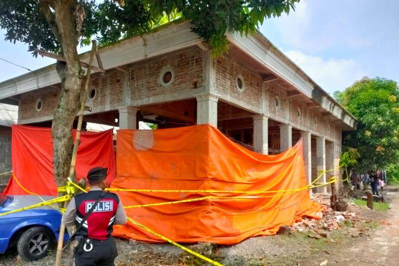 Rumah di Kediri Hancur Akibat Petasan Meledak, Lima Orang Luka Bakar