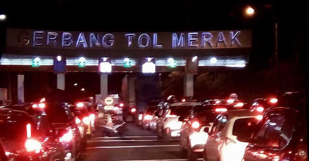 Pelabuhan Merak-Bakauheni Dibuka Lagi, Sempat Tutup Selama 6 Jam Akibat Cuaca Ekstrem