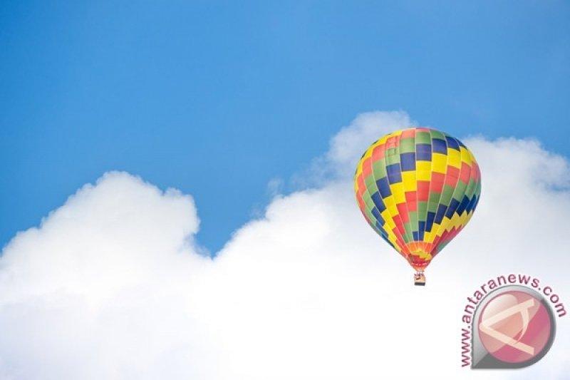 Banyak Balon Udara Liar Terbang Bebas di Langit Pulau Jawa Membahayakan Keselamatan Penerbangan