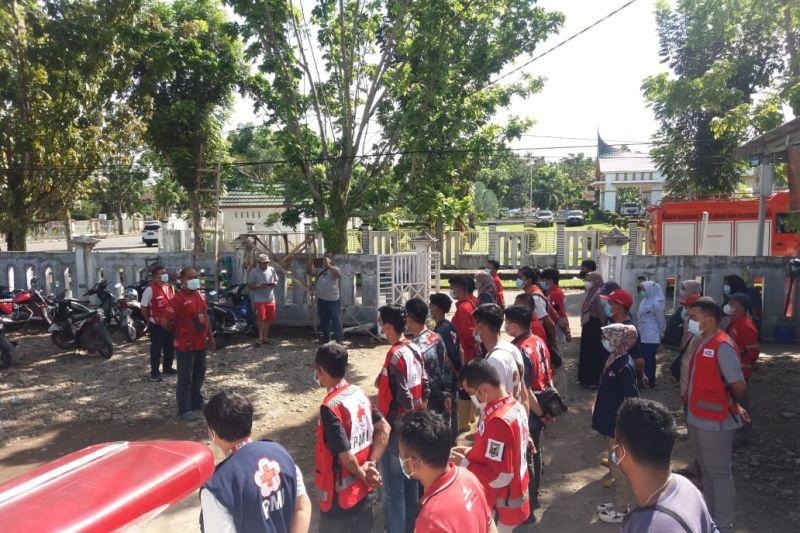 Diduga Tak Bisa Berenang, Empat Wisatawan di Pasaman Barat Tewas Tenggelam